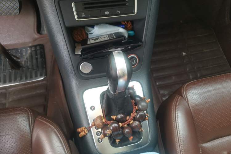 Used Volkswagen Tiguan 2013 1.8TSI Automatic Two-Wheel Drive Luxury Model Gear Lever