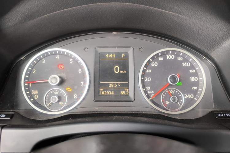 Used Volkswagen Tiguan 2013 1.8 TSI Automatic Two-Wheel Drive Comfort Edition Instrument Cluster
