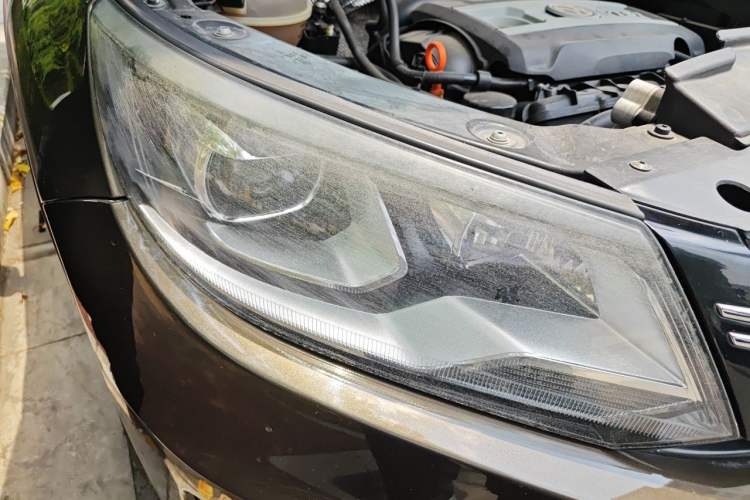 Used Volkswagen Tiguan 2013 1.8TSI Automatic Two-Wheel Drive Luxury Model Right Front Headlight