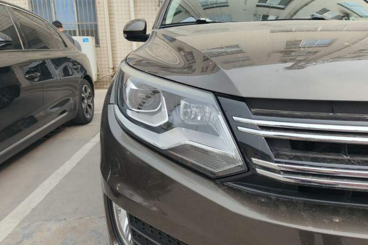 Used Volkswagen Tiguan 2013 1.8TSI Automatic Two-Wheel Drive Luxury Model Right Front Headlight