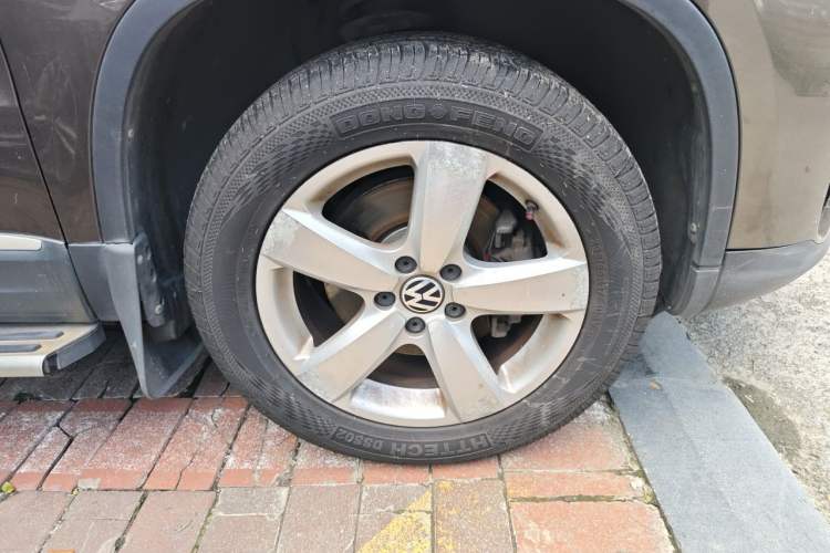 Used Volkswagen Tiguan 2013 1.8 TSI Automatic Two-Wheel Drive Comfort Edition Right Front Wheel Hub