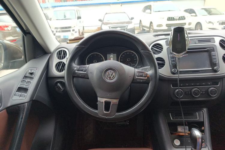 Used Volkswagen Tiguan 2013 1.8TSI Automatic Two-Wheel Drive Luxury Model Steering Wheel