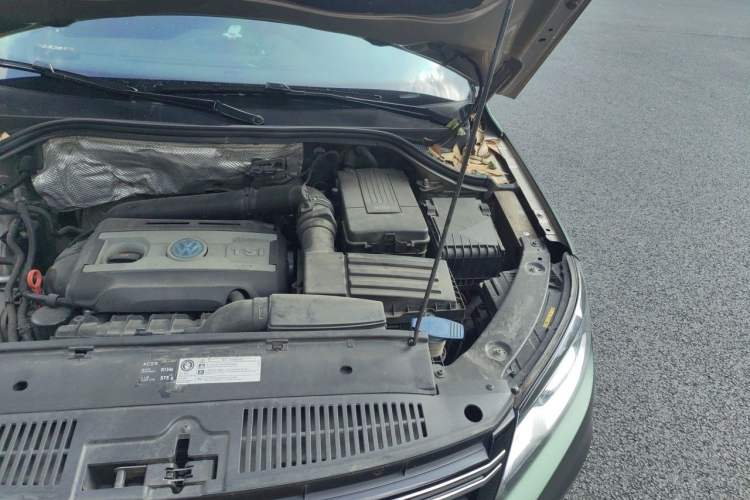 Used Volkswagen Tiguan 2013 1.8TSI Automatic Two-Wheel Drive Luxury Model Engine Bay Left