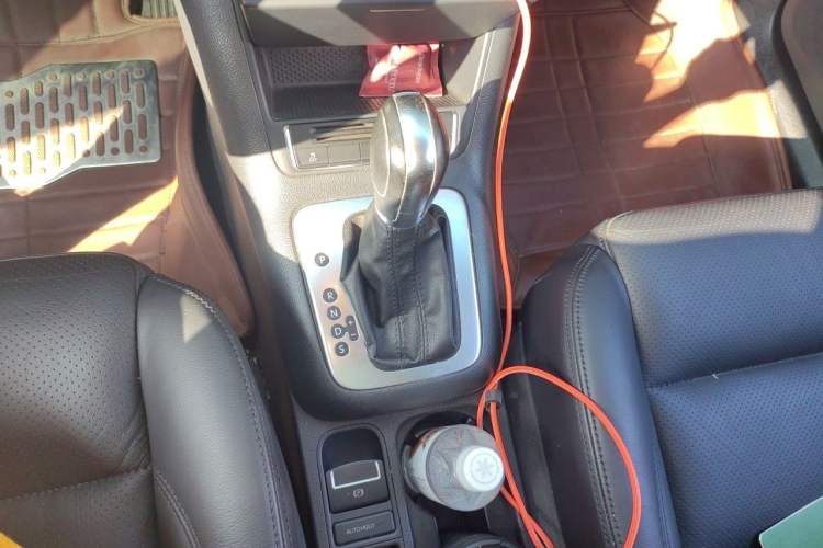 Used Volkswagen Tiguan 2013 1.8TSI Automatic Two-Wheel Drive Luxury Model Gear Lever