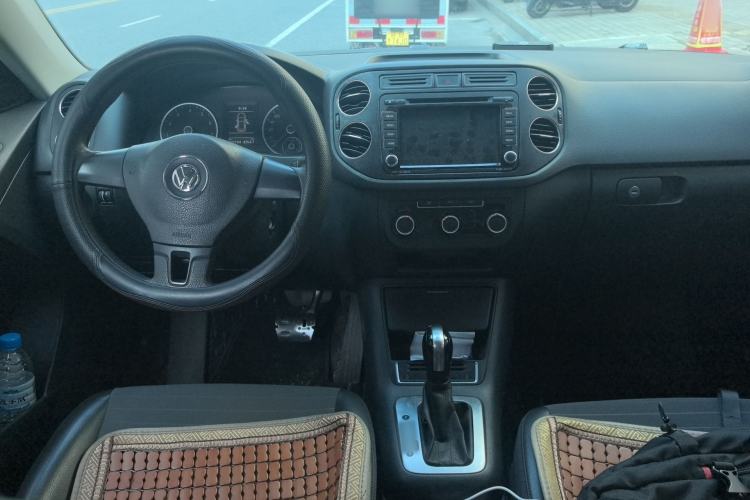 Used Volkswagen Tiguan 2013 1.8TSI Automatic Two-Wheel Drive Trend Edition Center Console