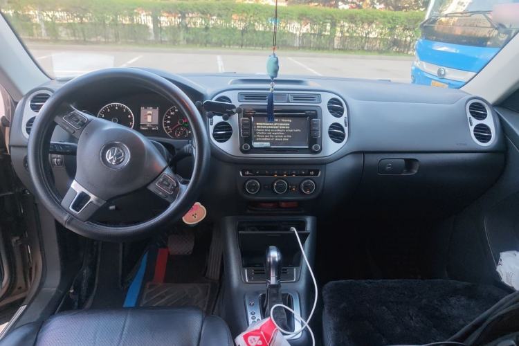 Used Volkswagen Tiguan 2013 1.8TSI Automatic Two-Wheel Drive Luxury Model Center Console