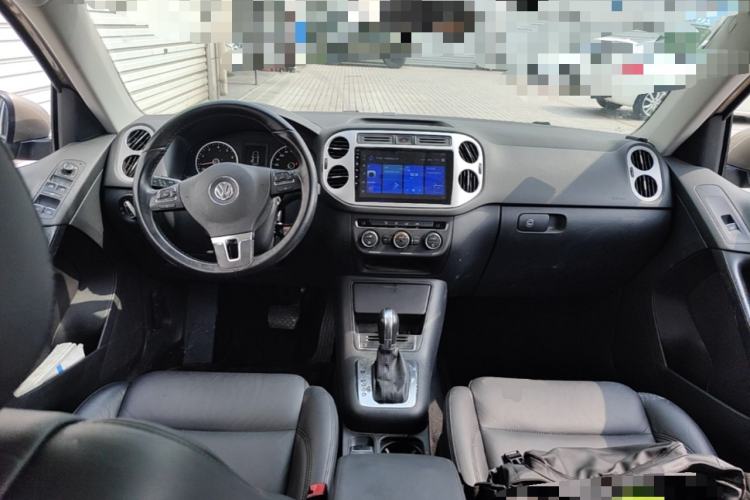 Used Volkswagen Tiguan 2013 1.8 TSI Automatic Two-Wheel Drive Comfort Edition Center Console