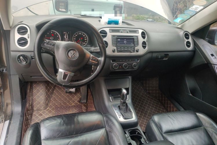 Used Volkswagen Tiguan 2013 1.8TSI Automatic All-Wheel-Drive Comfort Edition Center Console
