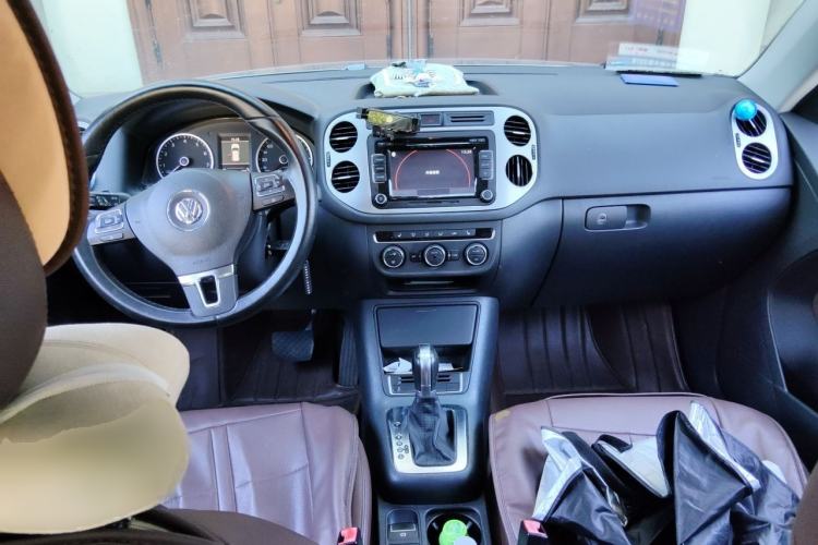 Used Volkswagen Tiguan 2013 1.8TSI Automatic Two-Wheel Drive Luxury Model Center Console