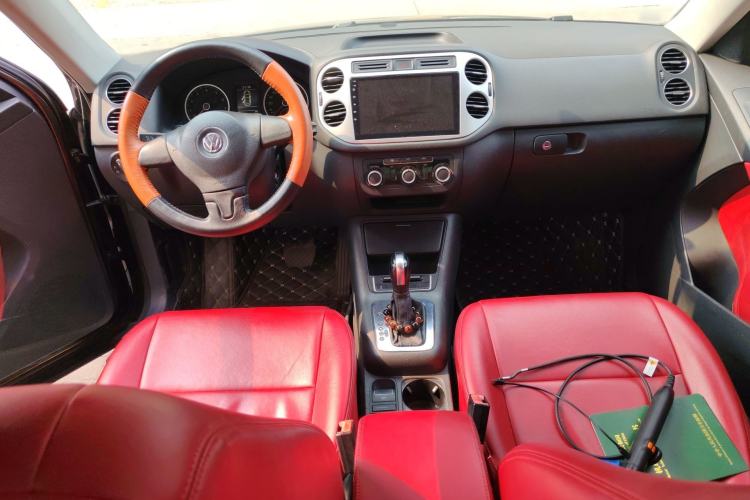 Used Volkswagen Tiguan 2013 1.8TSI Automatic Two-Wheel Drive Trend Edition Center Console