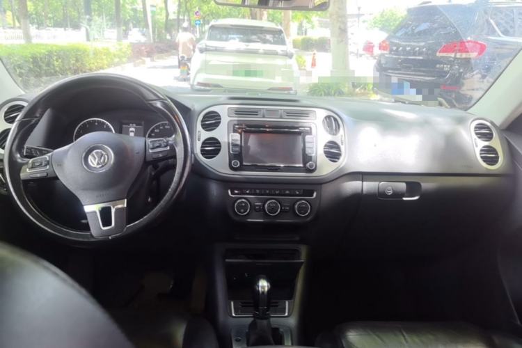 Used Volkswagen Tiguan 2013 1.8TSI Automatic Two-Wheel Drive Luxury Model Center Console