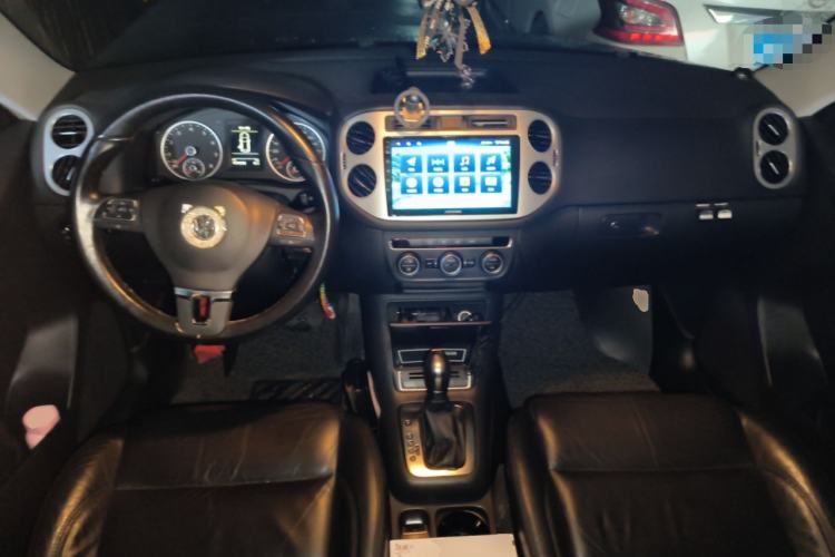 Used Volkswagen Tiguan 2013 1.8 TSI Automatic Two-Wheel Drive Comfort Edition Center Console