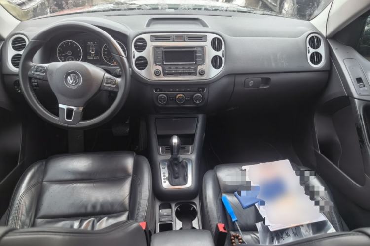 Used Volkswagen Tiguan 2013 1.8 TSI Automatic Two-Wheel Drive Comfort Edition Center Console