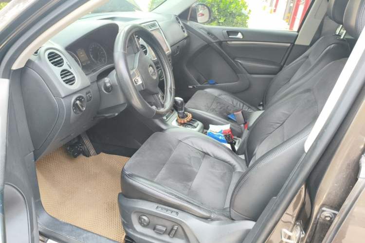 Used Volkswagen Tiguan 2013 2.0 TSI Automatic All-Wheel-Drive Flagship Edition Driver Seat