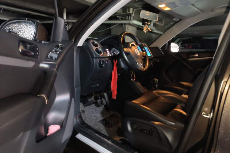 Used Volkswagen Tiguan 2013 1.8 TSI Automatic Two-Wheel Drive Comfort Edition Driver Seat