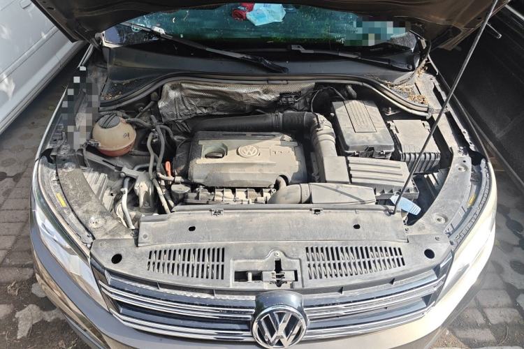 Used Volkswagen Tiguan 2013 1.8 TSI Automatic All-Wheel Drive Luxury Model Engine Bay