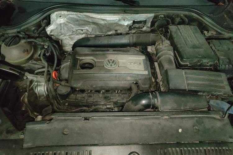 Used Volkswagen Tiguan 2013 1.8 TSI Automatic Two-Wheel Drive Comfort Edition Engine Bay