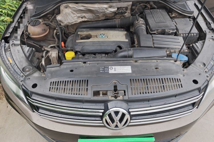 Used Volkswagen Tiguan 2013 1.8TSI Automatic Two-Wheel Drive Luxury Model Engine Bay