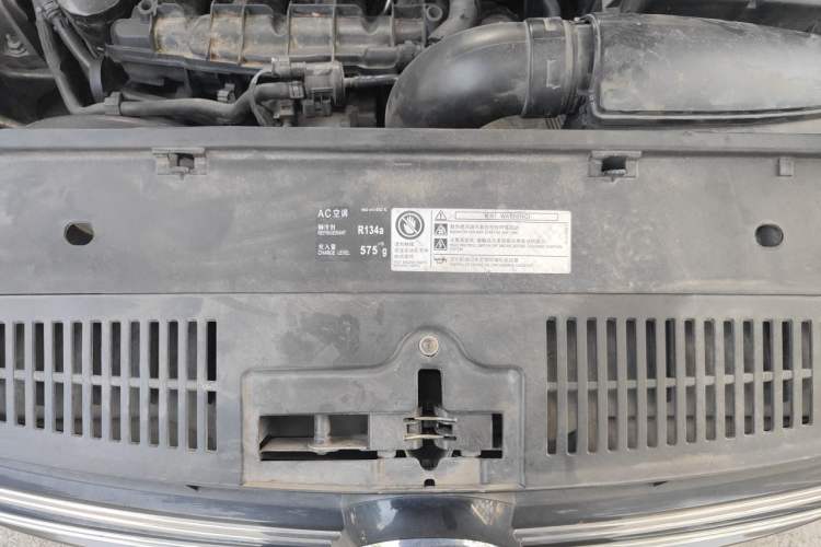 Used Volkswagen Tiguan 2013 1.8 TSI Automatic All-Wheel Drive Luxury Model Engine Bay