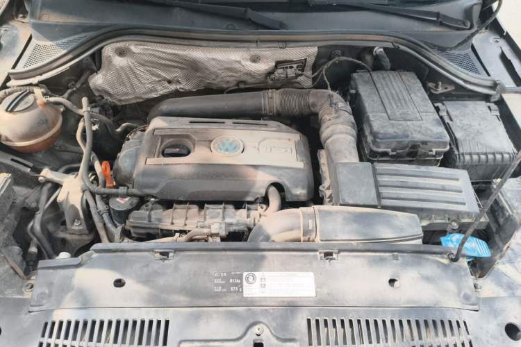 Used Volkswagen Tiguan 2013 2.0 TSI Automatic All-Wheel-Drive Flagship Edition Engine Bay