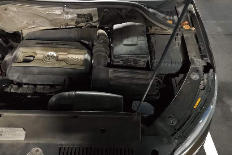 Used Volkswagen Tiguan 2013 1.8TSI Automatic Two-Wheel Drive Luxury Model Engine Bay Left