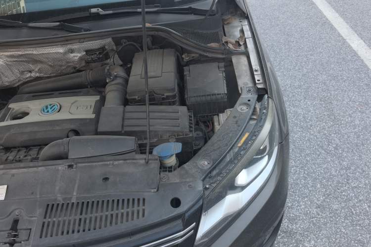 Used Volkswagen Tiguan 2013 1.8TSI Automatic Two-Wheel Drive Trend Edition Engine Bay Left