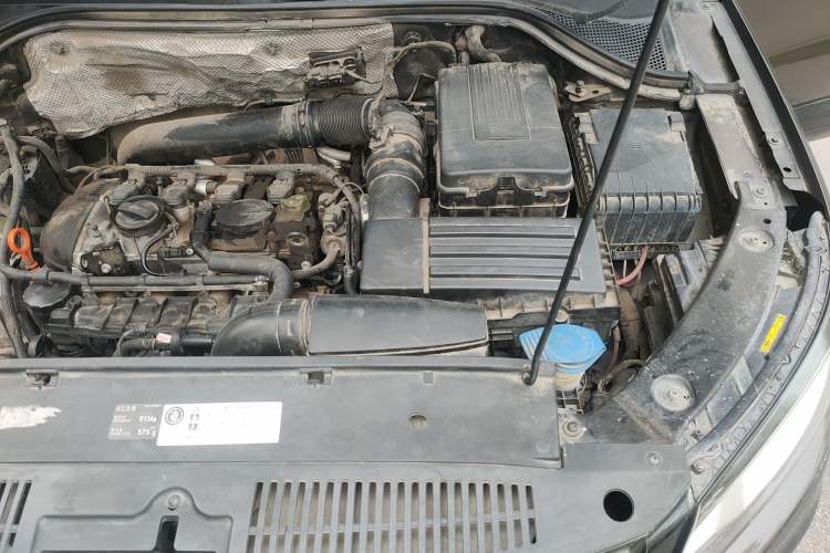 Used Volkswagen Tiguan 2013 1.8TSI Automatic All-Wheel-Drive Comfort Edition Engine Bay Left