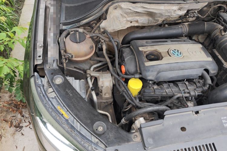 Used Volkswagen Tiguan 2013 1.8TSI Automatic Two-Wheel Drive Luxury Model Engine Bay Right
