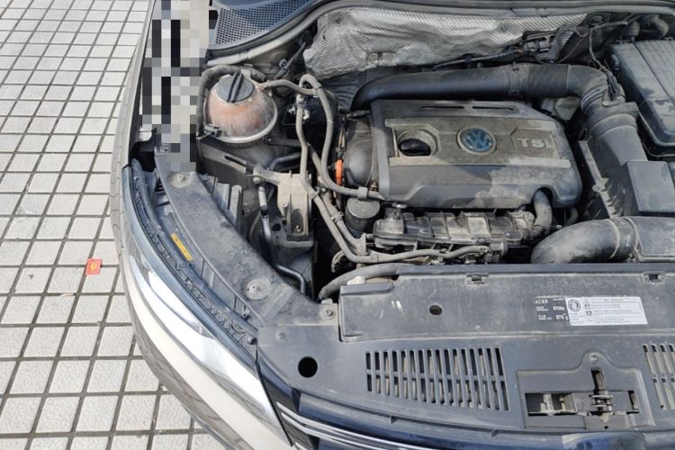 Used Volkswagen Tiguan 2013 1.8 TSI Automatic Two-Wheel Drive Comfort Edition Engine Bay Right