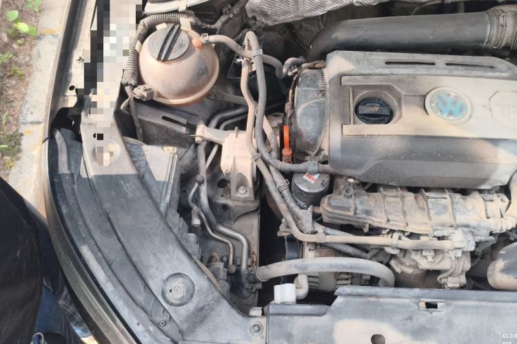 Used Volkswagen Tiguan 2013 2.0 TSI Automatic All-Wheel-Drive Flagship Edition Engine Bay Right