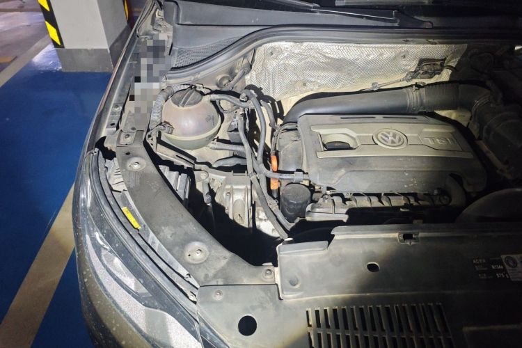 Used Volkswagen Tiguan 2013 1.8 TSI Automatic Two-Wheel Drive Comfort Edition Engine Bay Right