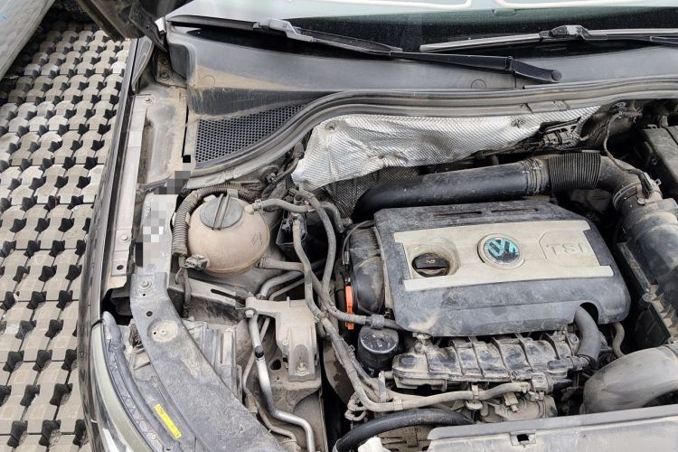 Used Volkswagen Tiguan 2013 1.8 TSI Automatic Two-Wheel Drive Comfort Edition Engine Bay Right