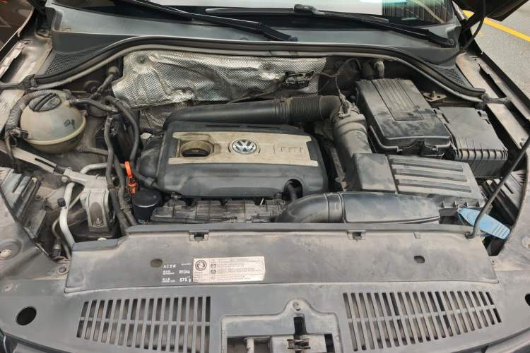 Used Volkswagen Tiguan 2013 1.8TSI Automatic Two-Wheel Drive Trend Edition Engine Bay