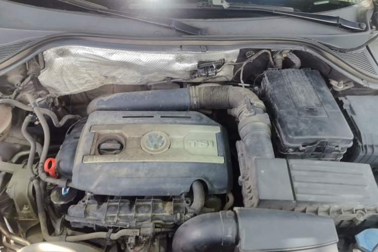 Used Volkswagen Tiguan 2013 1.8TSI Automatic Two-Wheel Drive Luxury Model Engine Bay