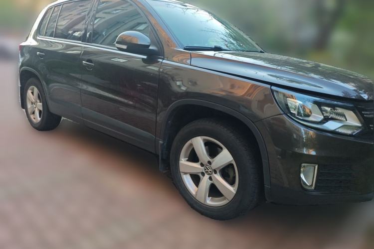 Used Volkswagen Tiguan 2013 1.8 TSI Automatic Two-Wheel Drive Comfort Edition Front Right 45 Deg