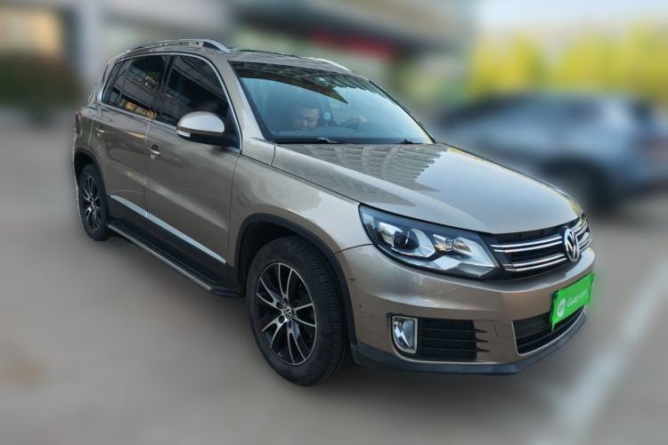 Used Volkswagen Tiguan 2013 1.8TSI Automatic Two-Wheel Drive Luxury Model Front Right 45 Deg