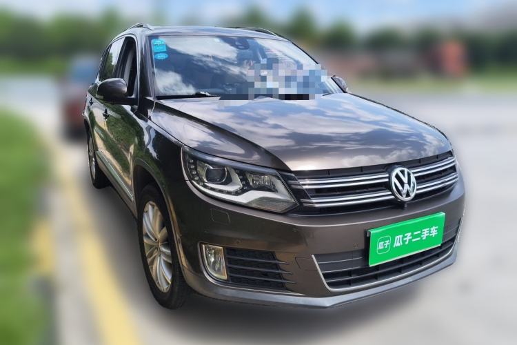 Used Volkswagen Tiguan 2013 2.0 TSI Automatic All-Wheel-Drive Flagship Edition Front Right 45 Deg