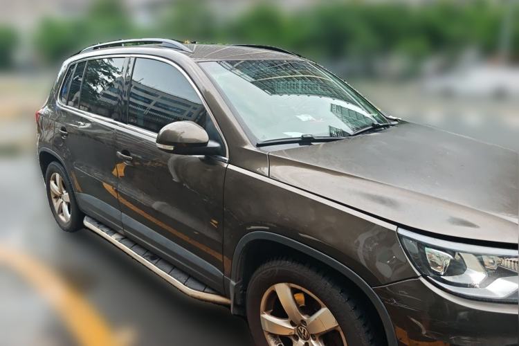Used Volkswagen Tiguan 2013 1.8TSI Automatic Two-Wheel Drive Trend Edition Front Right 45 Deg