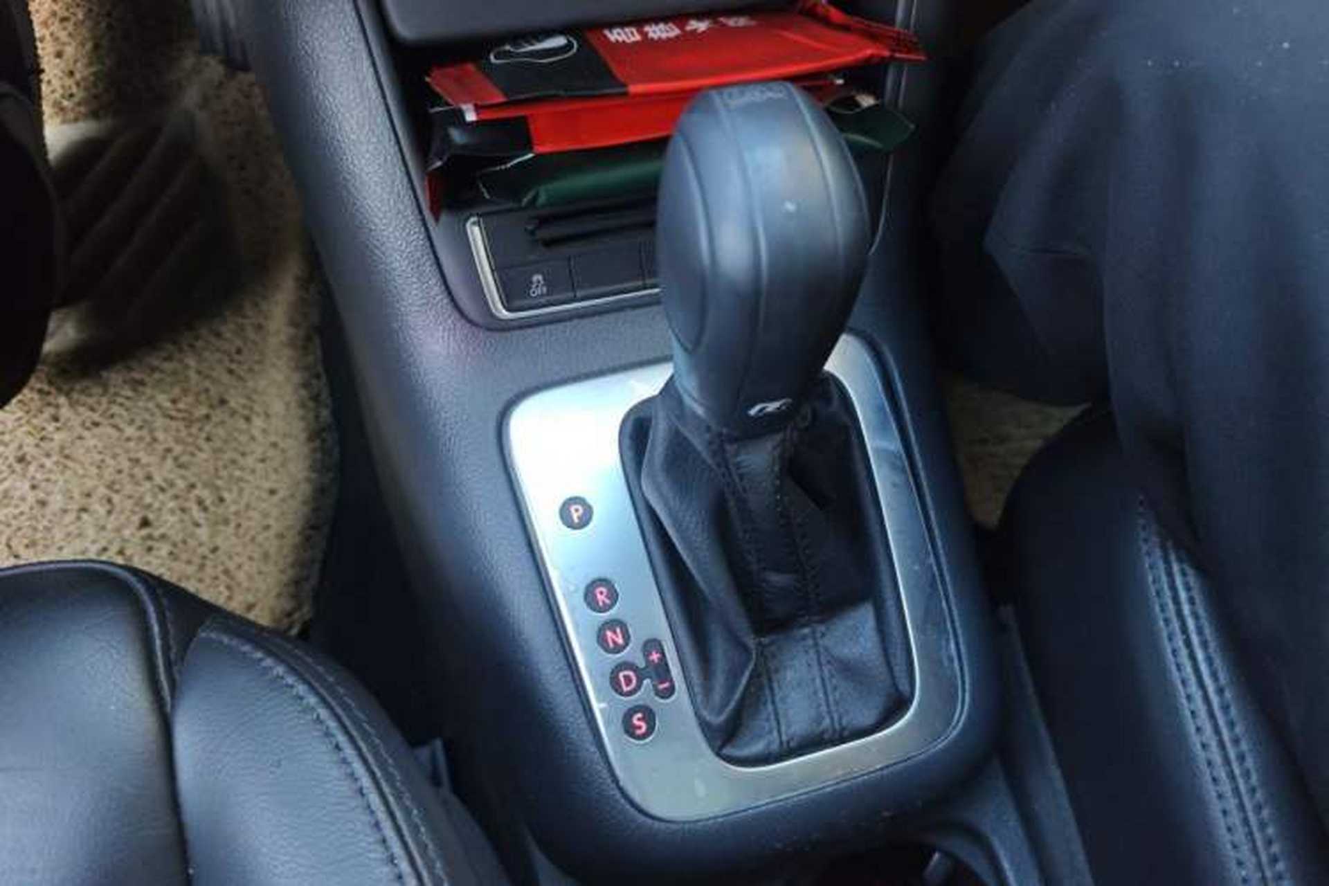 Used Volkswagen Tiguan 2013 1.8 TSI Automatic Two-Wheel Drive Comfort Edition Gear Lever