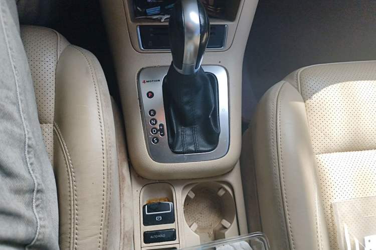 Used Volkswagen Tiguan 2013 1.8 TSI Automatic All-Wheel Drive Luxury Model Gear Lever