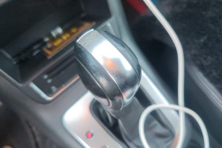 Used Volkswagen Tiguan 2013 1.8TSI Automatic Two-Wheel Drive Luxury Model Gear Lever