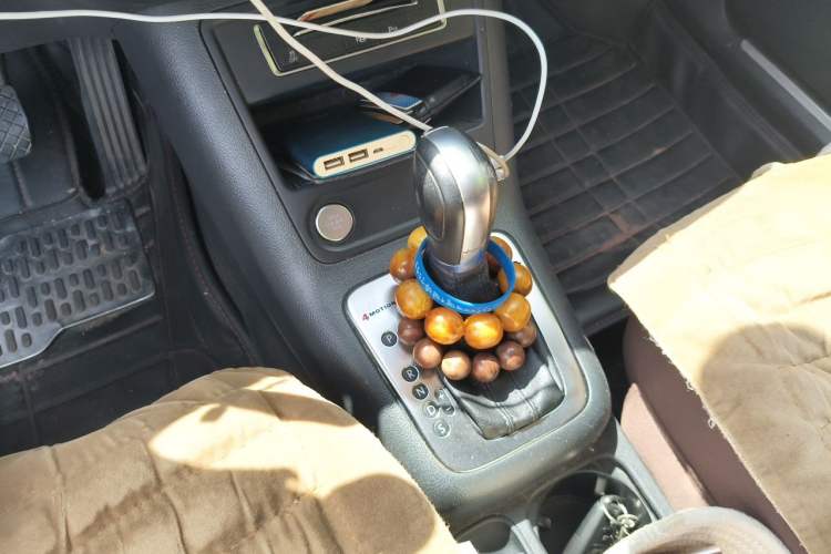 Used Volkswagen Tiguan 2013 2.0 TSI Automatic All-Wheel-Drive Flagship Edition Gear Lever