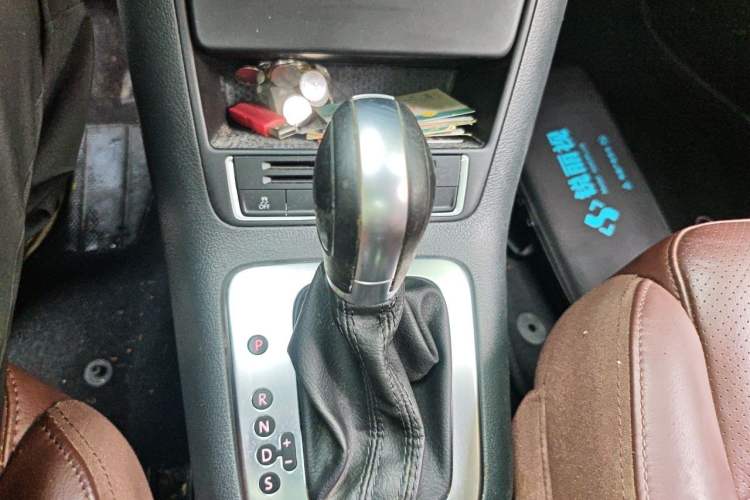 Used Volkswagen Tiguan 2013 1.8TSI Automatic Two-Wheel Drive Luxury Model Gear Lever
