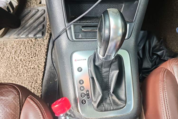 Used Volkswagen Tiguan 2013 1.8 TSI Automatic All-Wheel Drive Luxury Model Gear Lever