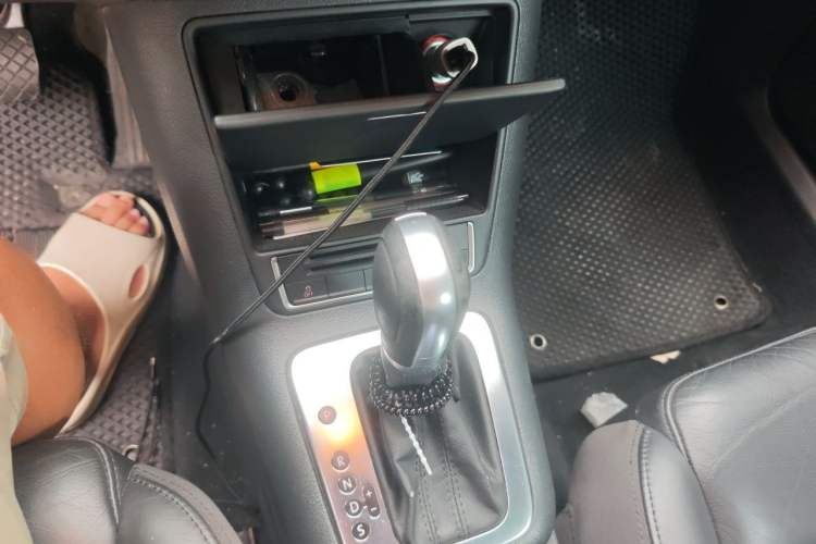 Used Volkswagen Tiguan 2013 1.8TSI Automatic Two-Wheel Drive Trend Edition Gear Lever