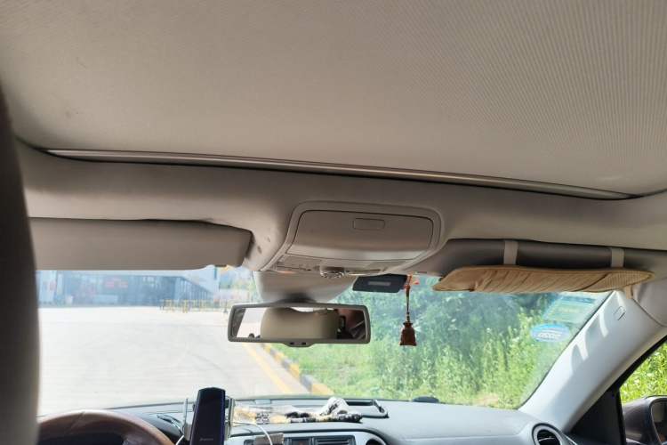 Used Volkswagen Tiguan 2013 2.0 TSI Automatic All-Wheel-Drive Flagship Edition Headliner