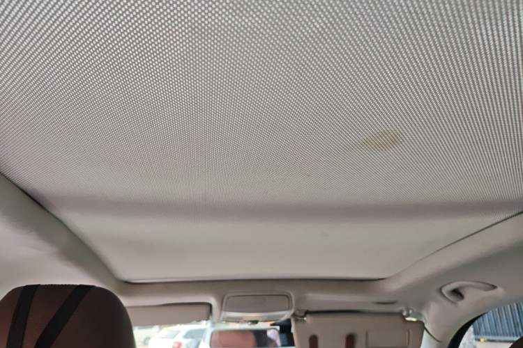 Used Volkswagen Tiguan 2013 1.8 TSI Automatic All-Wheel Drive Luxury Model Headliner