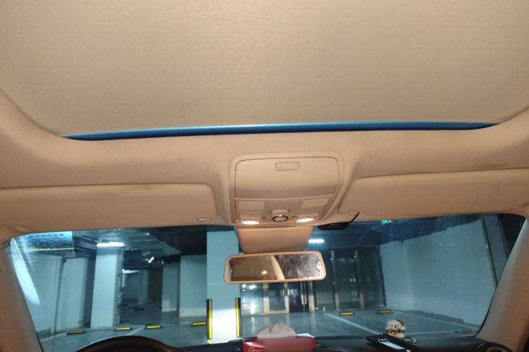 Used Volkswagen Tiguan 2013 2.0 TSI Automatic All-Wheel Drive Luxury Edition Headliner
