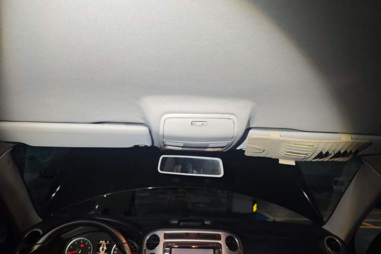 Used Volkswagen Tiguan 2013 1.8 TSI Automatic Two-Wheel Drive Comfort Edition Headliner