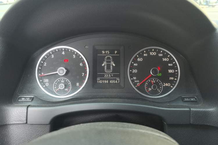Used Volkswagen Tiguan 2013 1.8TSI Automatic Two-Wheel Drive Trend Edition Instrument Cluster